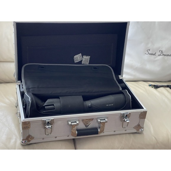 Guardforce SF-831T Spotting Scope w/Tripod & Case‎